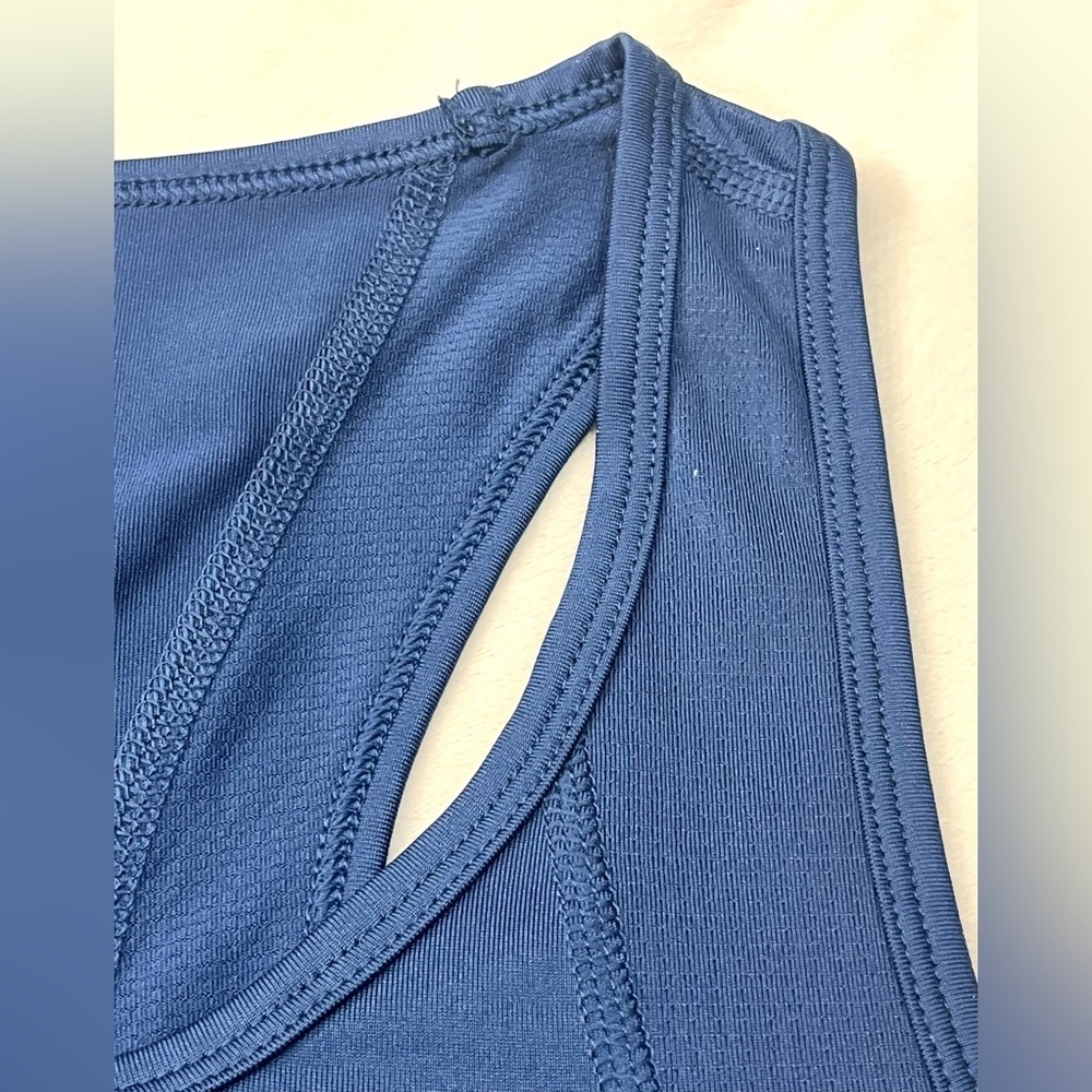 Tek Gear DryTek Women’s Racerback Blue Tank Top with Ruched Sides Small - Picture 10 of 16